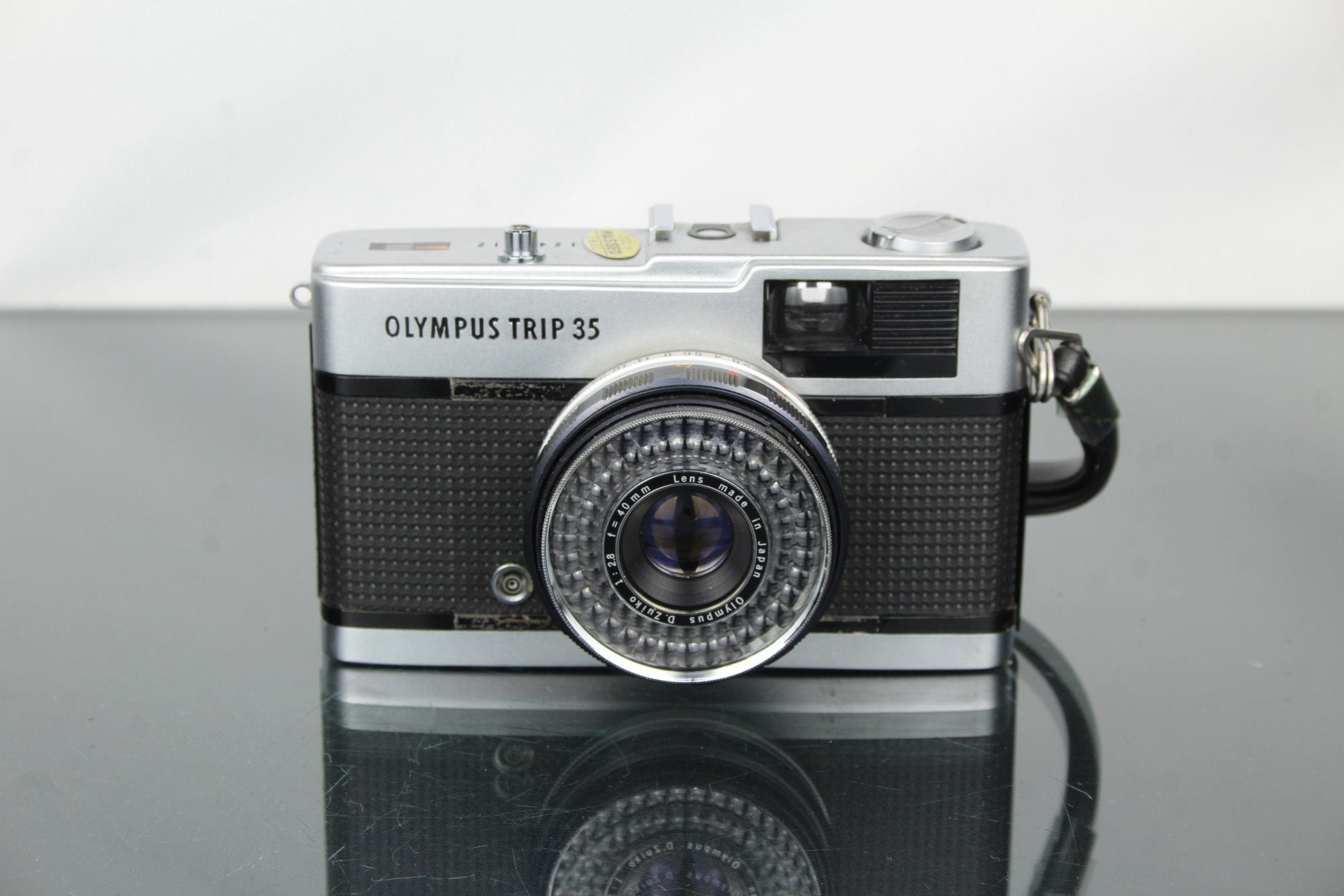 Olympus Trip 35 - Dutch|Thrift