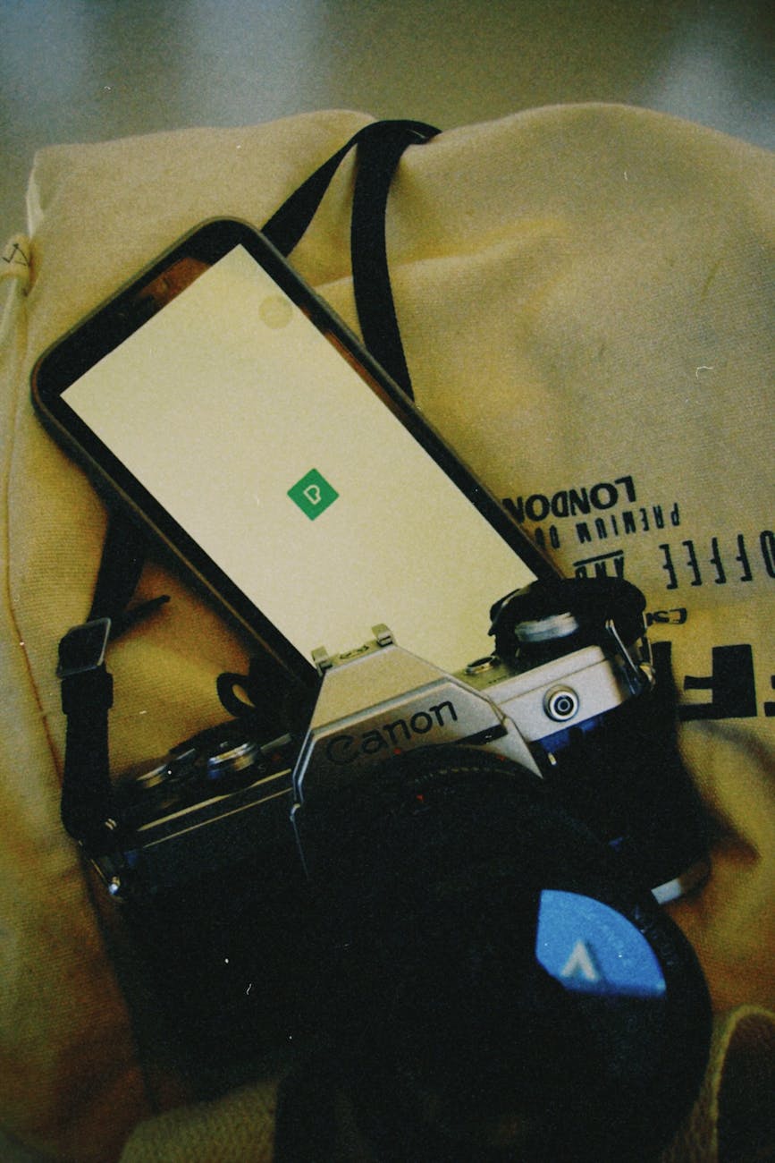 Analog vs Digital Photography Aesthetics in 2025 - Dutch|Thrift