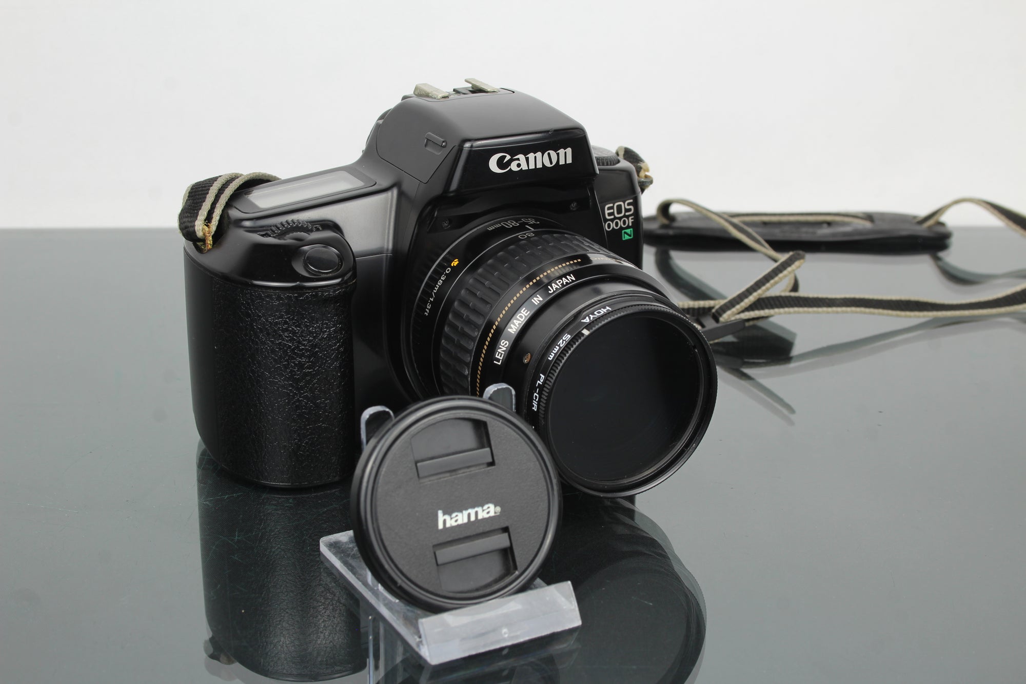 Canon EOS 1000f + 35-80mm 1:4-5.6 lens