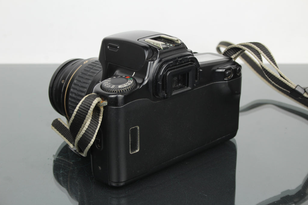 Canon EOS 1000f + 35-80mm 1:4-5.6 lens