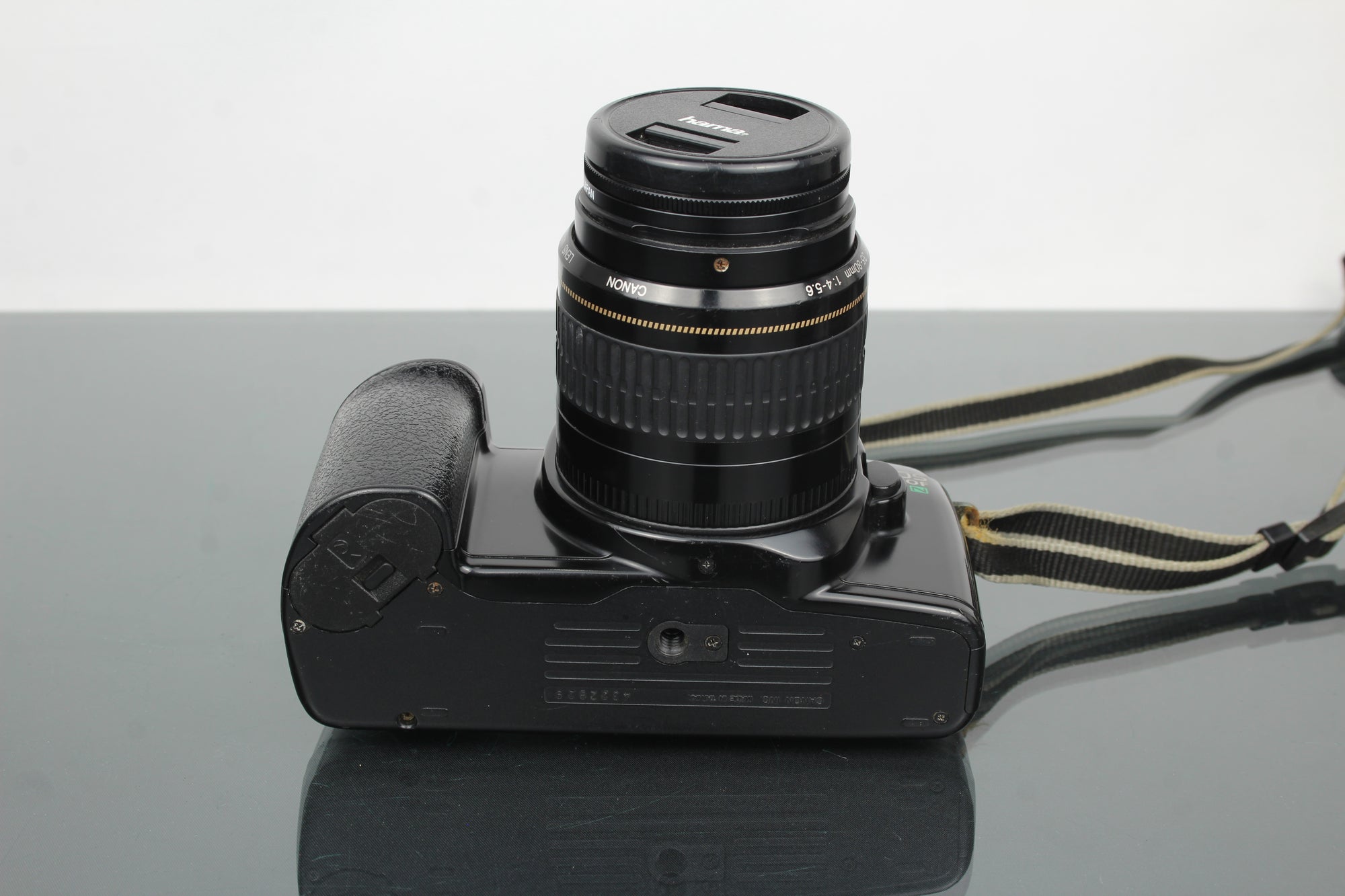 Canon EOS 1000f + 35-80mm 1:4-5.6 lens