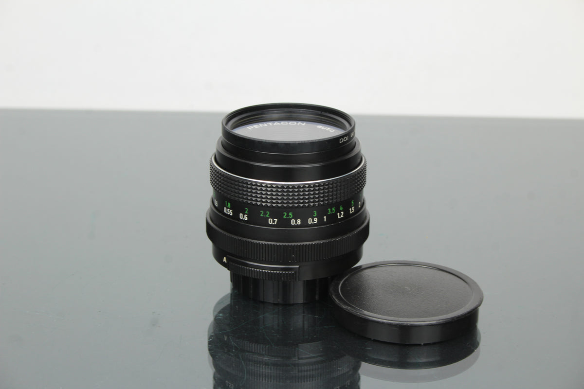Pentacon auto 1.8/50 Multi coating M42 Mount lens