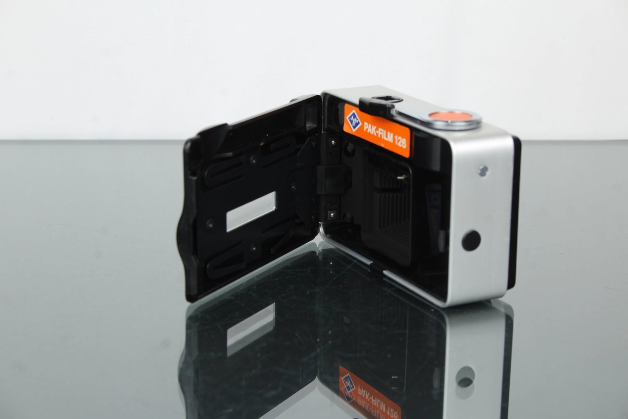 Agfa Agfamatic 100 - Dutch|Thrift