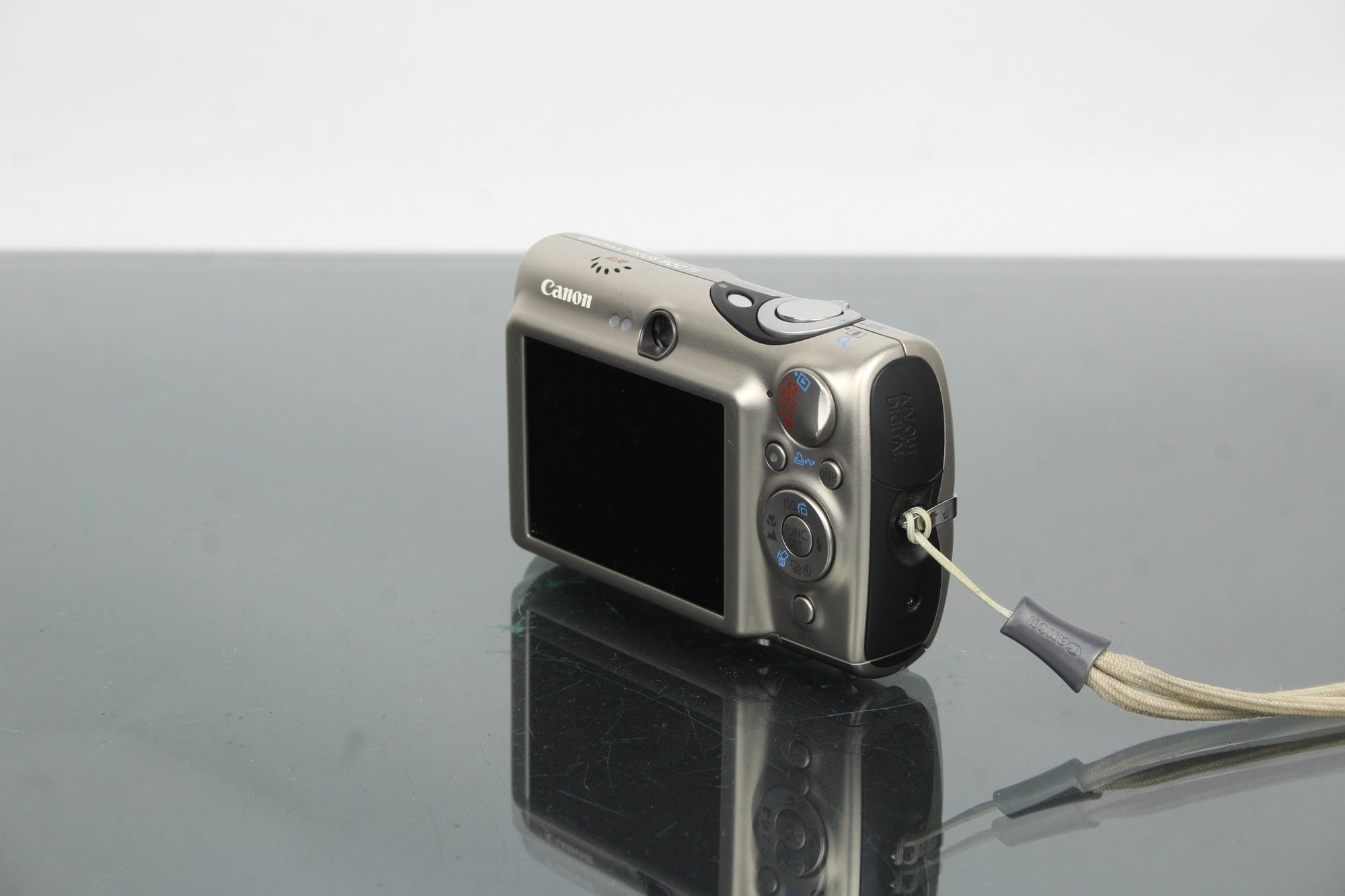 Canon Digital IXUS 900TI - Dutch|Thrift