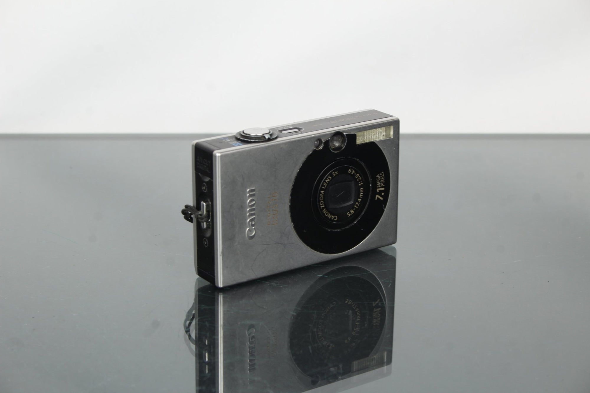 Canon Ixus 70 - Dutch|Thrift