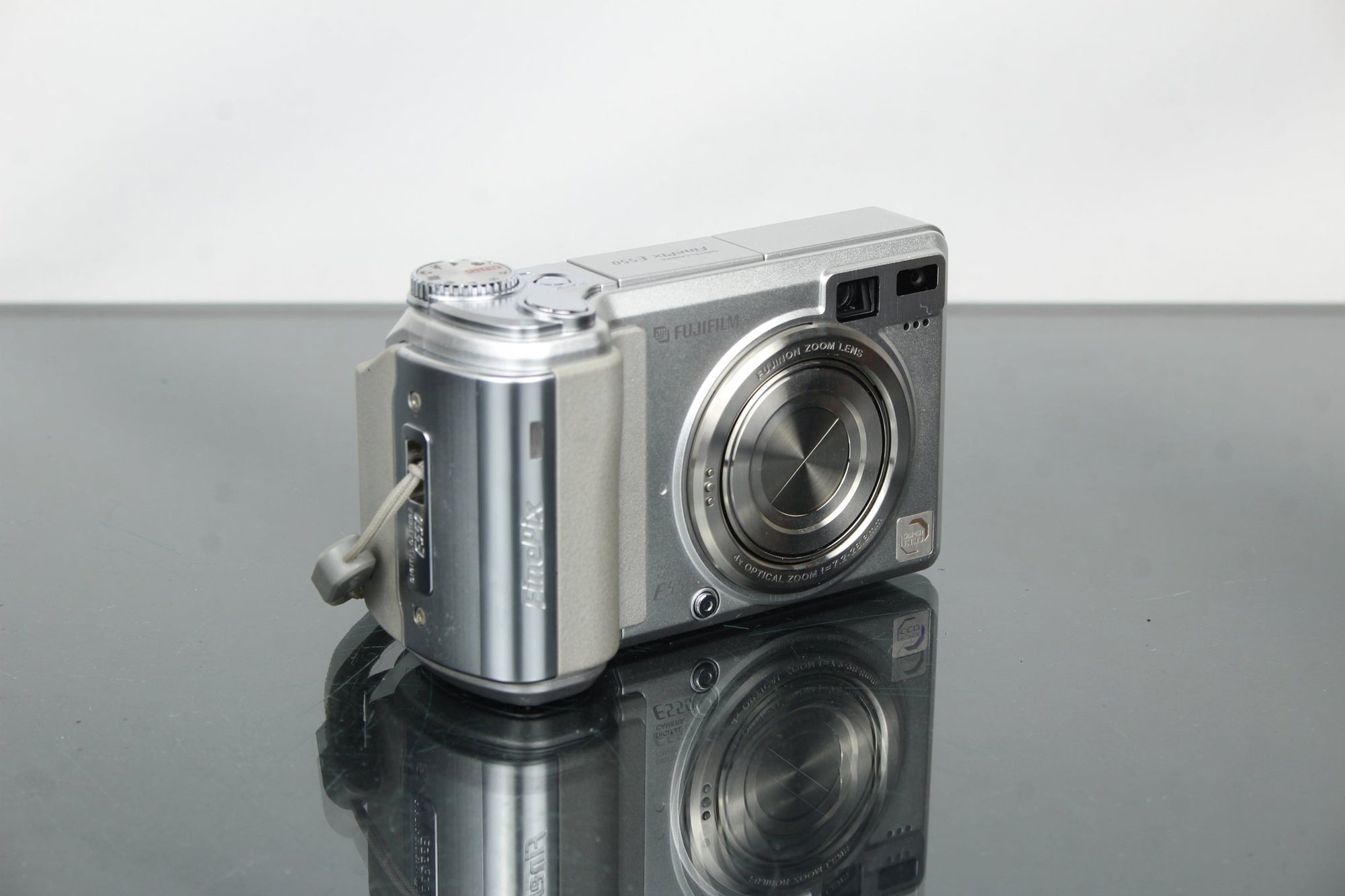 Fujifilm FinePix E550 - Dutch|Thrift