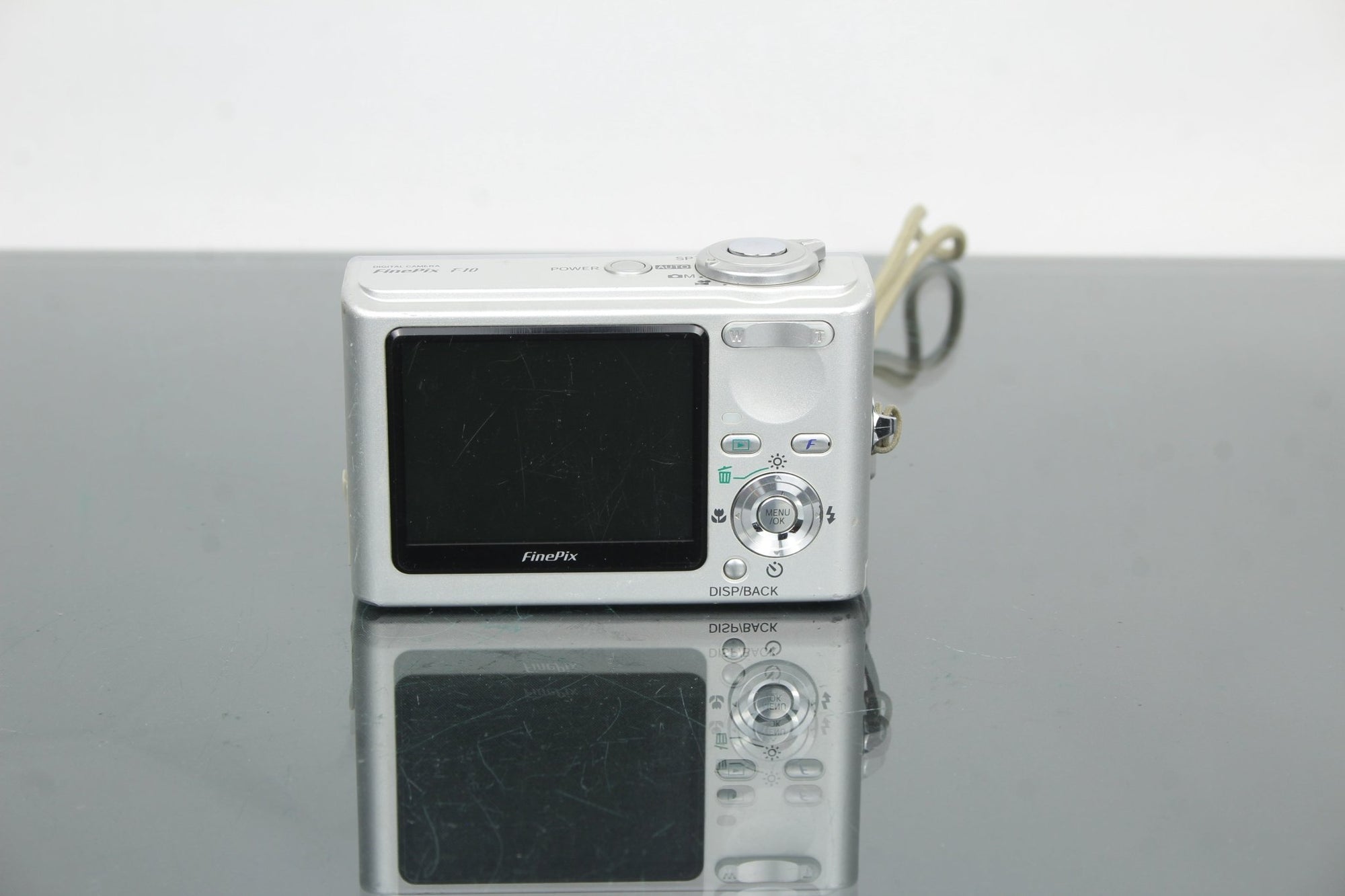 Fujifilm Finepix F10 - Dutch|Thrift