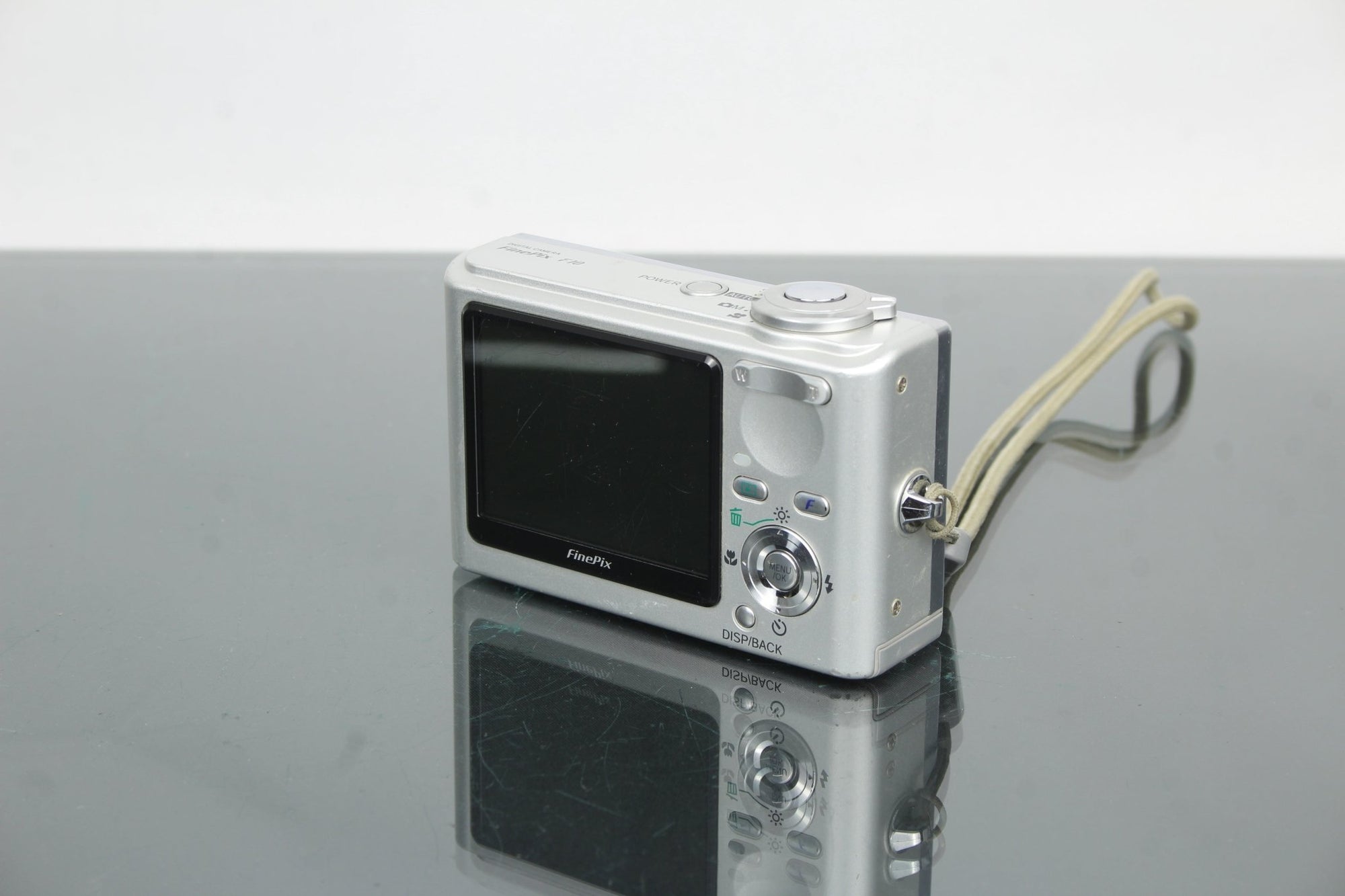 Fujifilm Finepix F10 - Dutch|Thrift