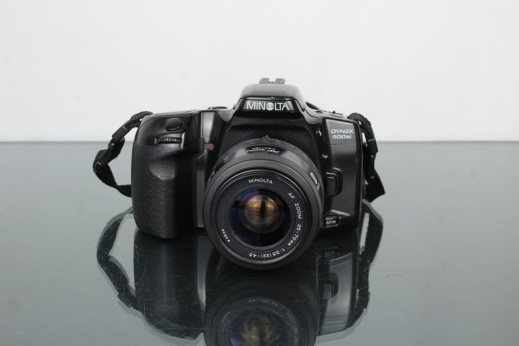 Minolta Dynax 500SI + Minolta AF Zoom 35 - 70MM 1:3.5 - Dutch|Thrift