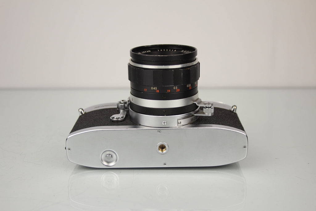 Miranda Sensorex 2 + auto Miranda 1:1.8 f=50mm - Dutch|Thrift