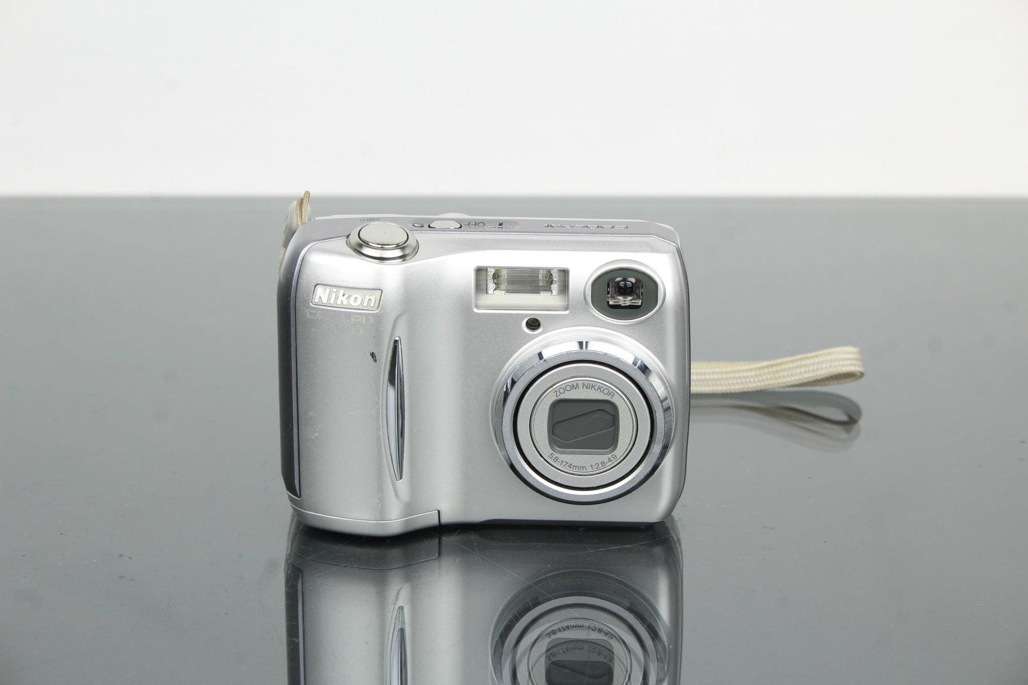 Nikon Coolpix 4100 - Dutch|Thrift