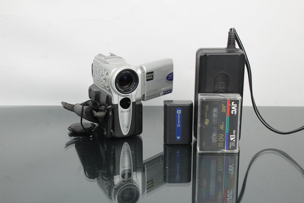 Sony digital Handycam DCR - PC101E PAL MiniDV - Dutch|Thrift