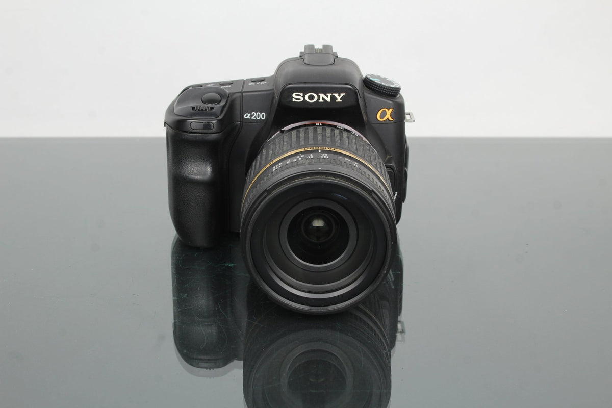 Sony DSLR - A200 + 18 - 250mm 1:3.5 - 6.3 Sony A - mount lens - Dutch|Thrift