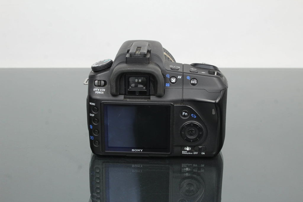 Sony DSLR - A200 + 18 - 250mm 1:3.5 - 6.3 Sony A - mount lens - Dutch|Thrift
