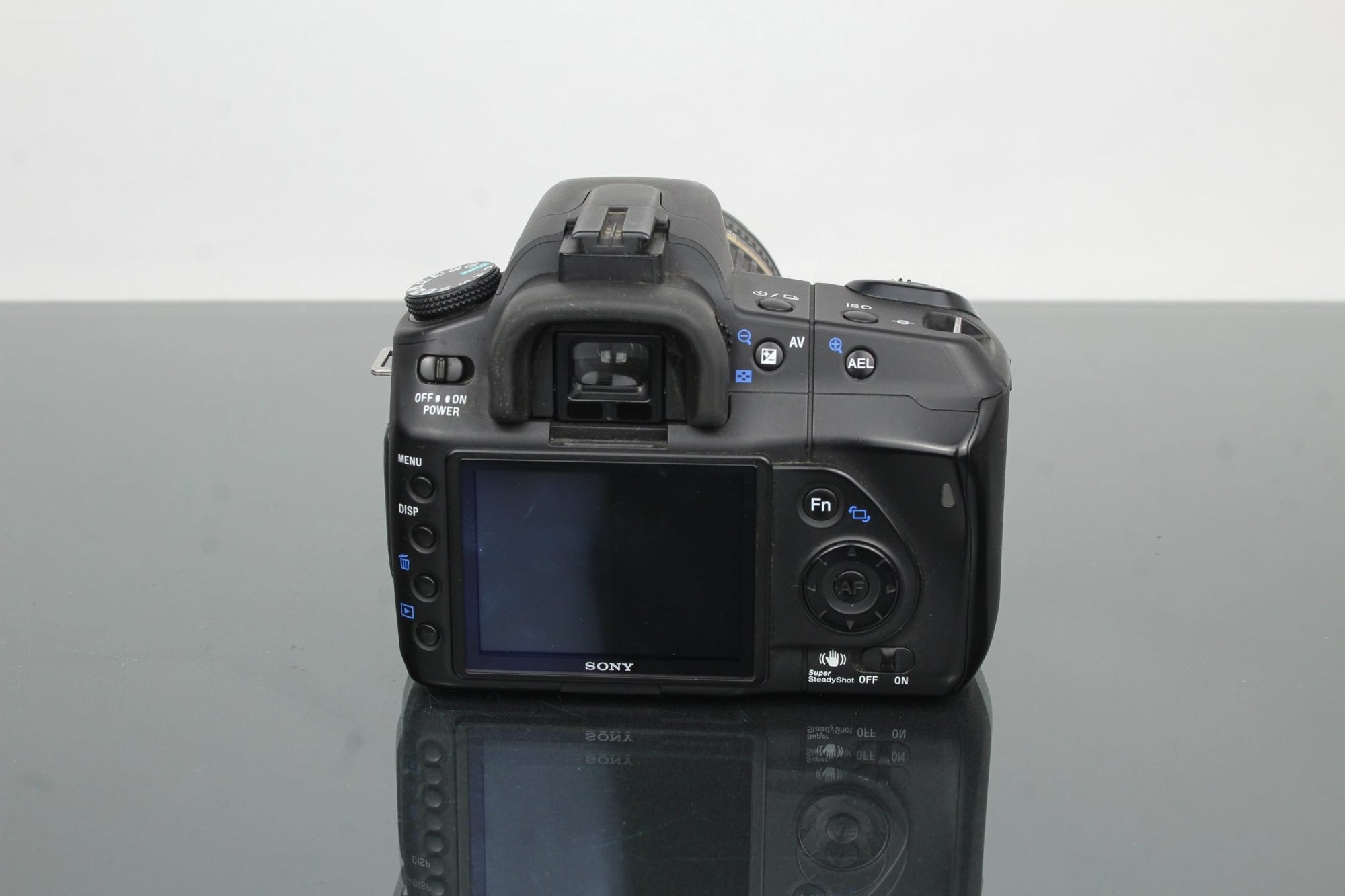 Sony DSLR - A200 + 18 - 250mm 1:3.5 - 6.3 Sony A - mount lens - Dutch|Thrift
