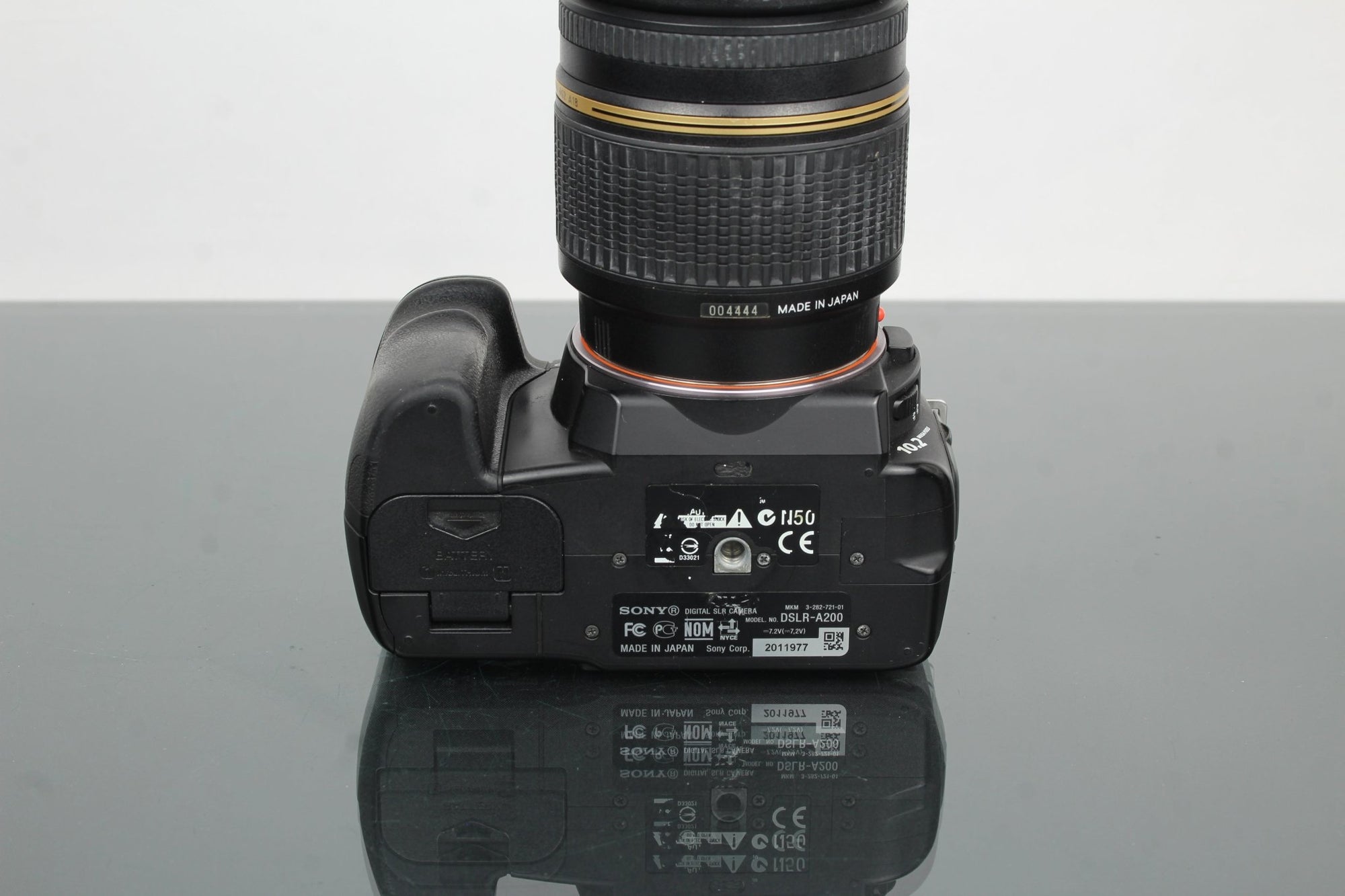 Sony DSLR - A200 + 18 - 250mm 1:3.5 - 6.3 Sony A - mount lens - Dutch|Thrift