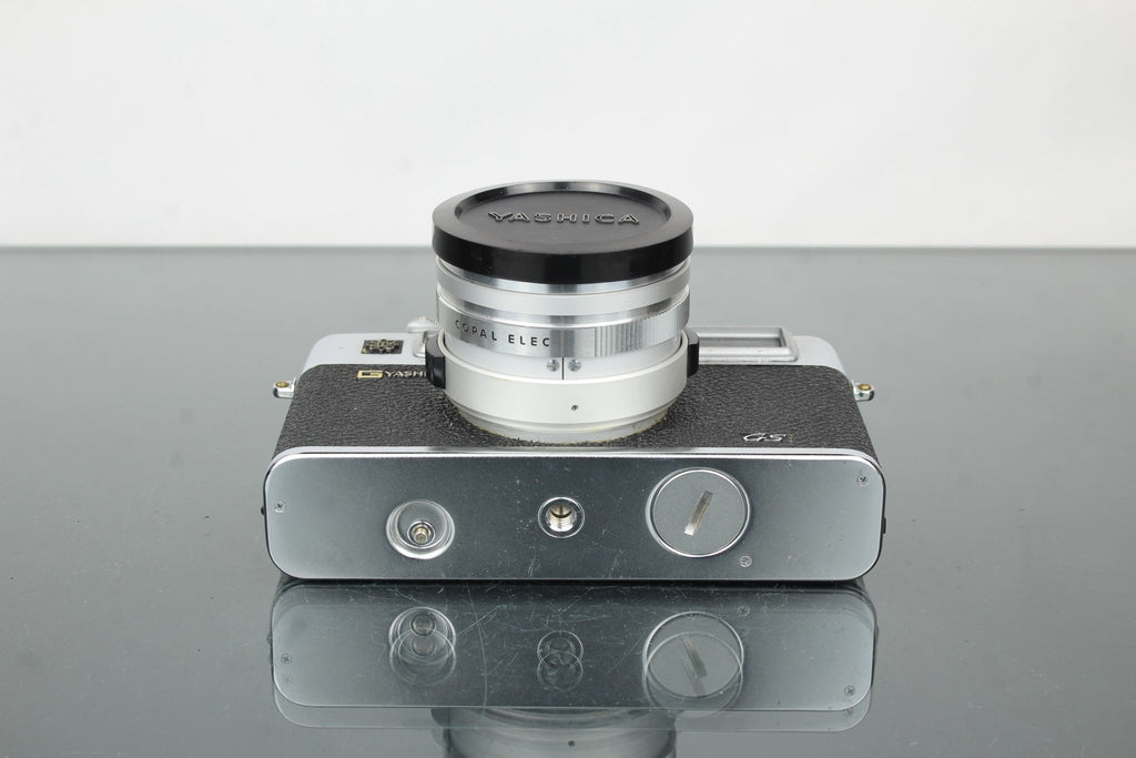 Yashica Electro 35 GS - Dutch|Thrift