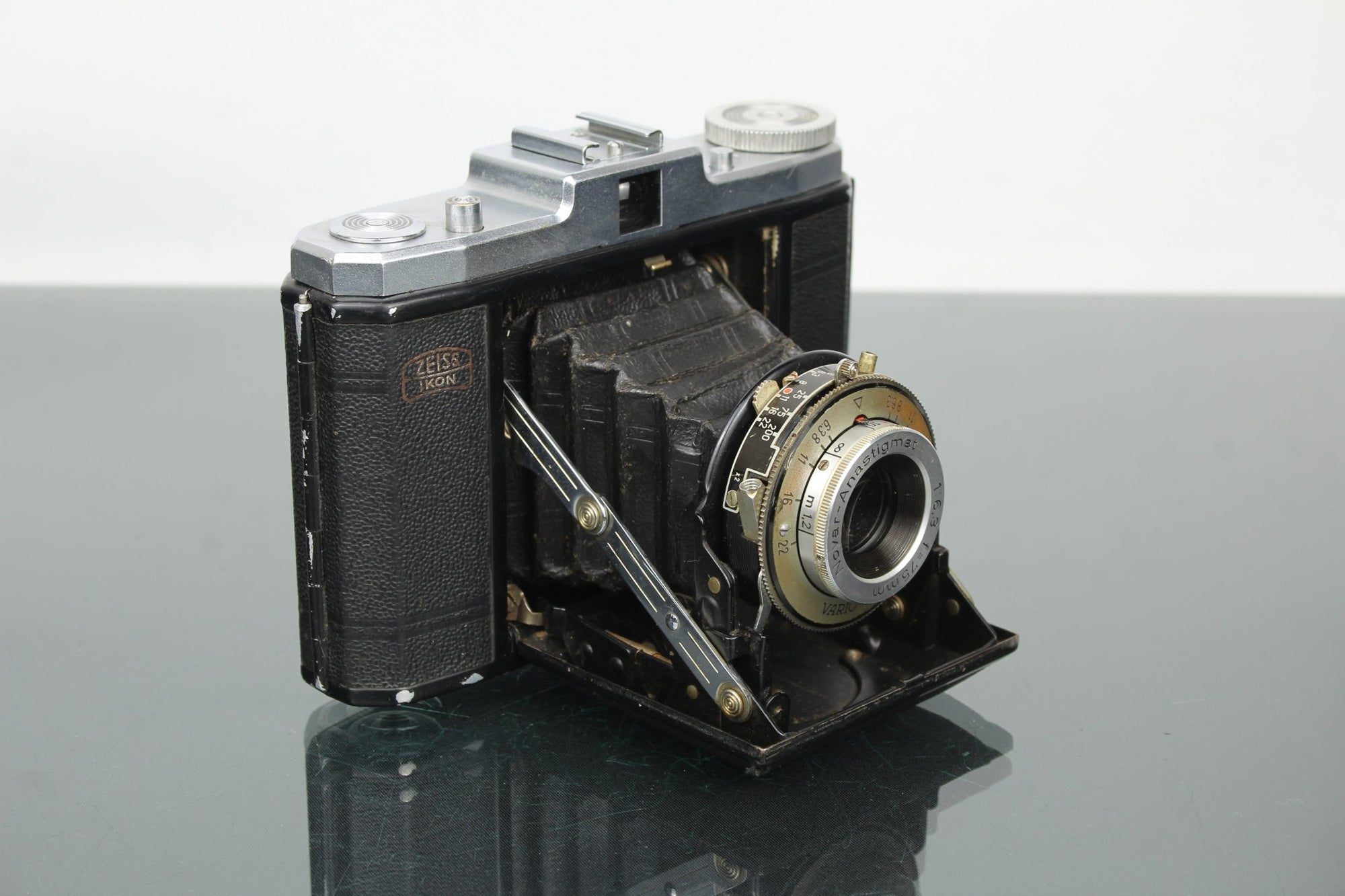 Zeiss Ikon Nettar - Dutch|Thrift